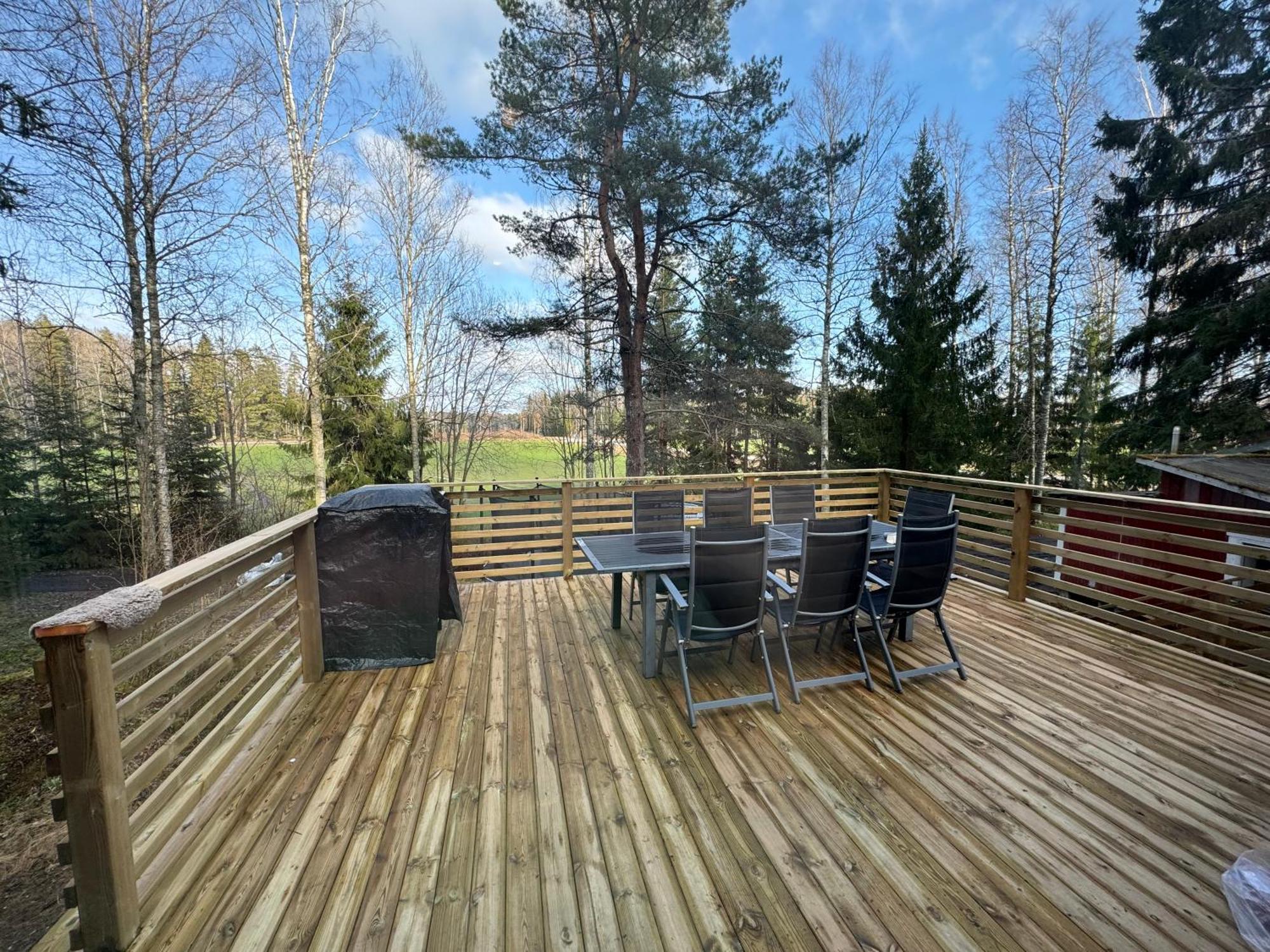 Mysig Stuga I Naevesta Örebro Buitenkant foto